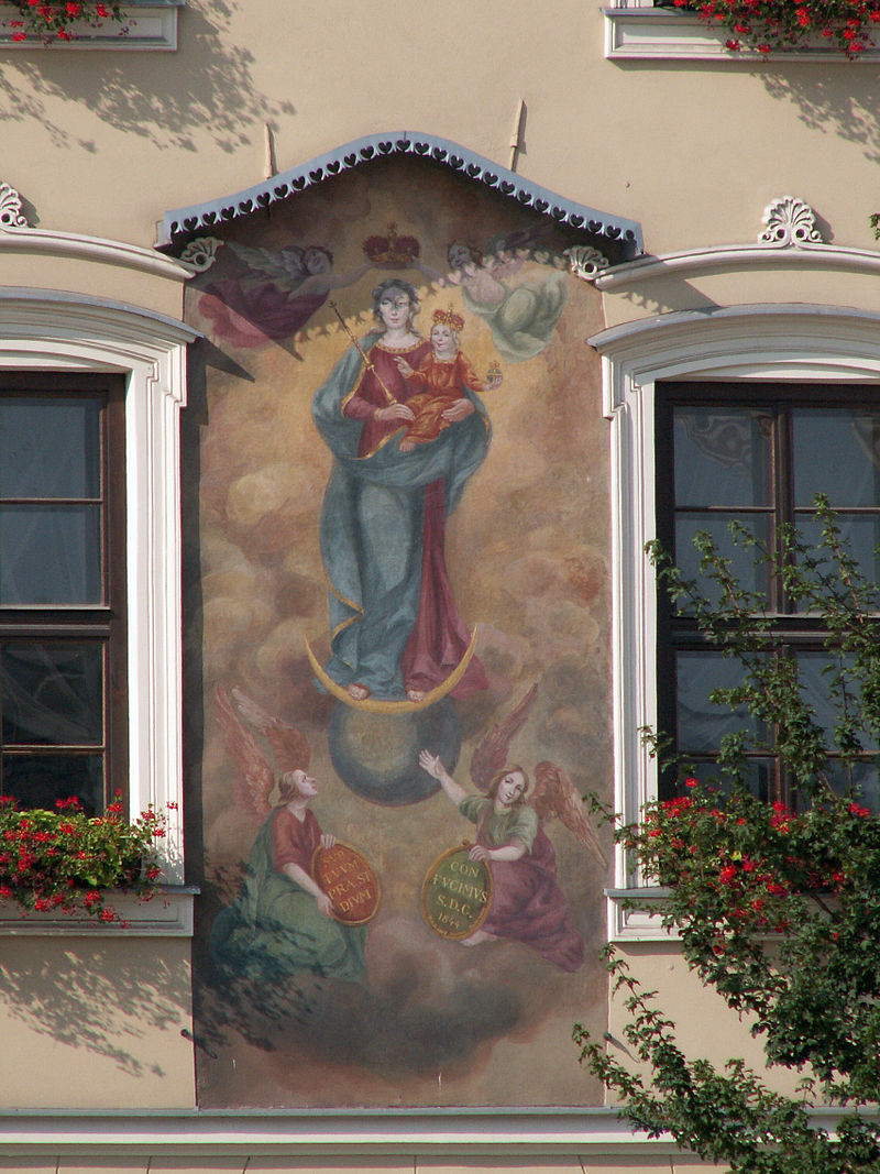 Pod_Obrazem_house_(image_of_Our_Lady)_,_19,Main_Market_Square,_Old_Town_,Krakow,Poland