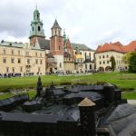 wawel i herb Krakowa to symbole miasta